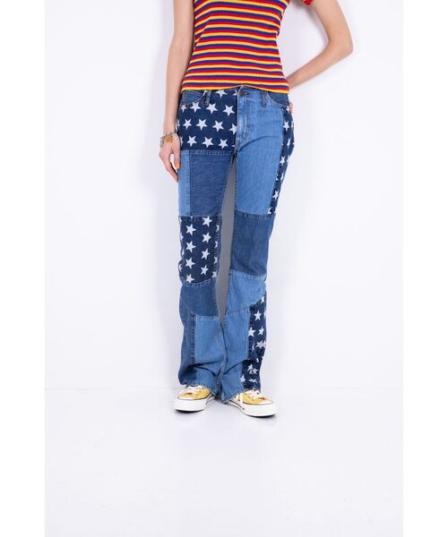 HYSTERIC GLAMOUR（ヒステリックグラマー）の「STAR柄スクラッチ フレアデニムパンツ（デニムパンツ・レディース・インディゴブルー・28inch/24inch/25inch/26inch/27inch）」の4枚目の写真