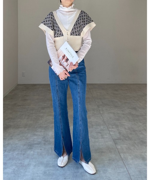 She's Closet(シーズクローゼット)の「綿混合深Vネックダイヤ柄くるみボタンジャガードニットビスチェ(ベスト・レディース・グリーン/ブラック/ベージュ・FREE)」の7枚目の写真