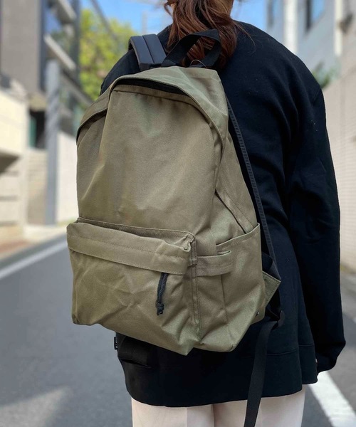 Dickies(ディッキーズ)の「DICKIES/ディッキーズ/ AUTHENTIC DAYPACK Msize 70041200(バックパック/リュック・レディース・ブラック/ベージュ/オレンジ/カーキ・ONESIZE)」の3枚目の写真