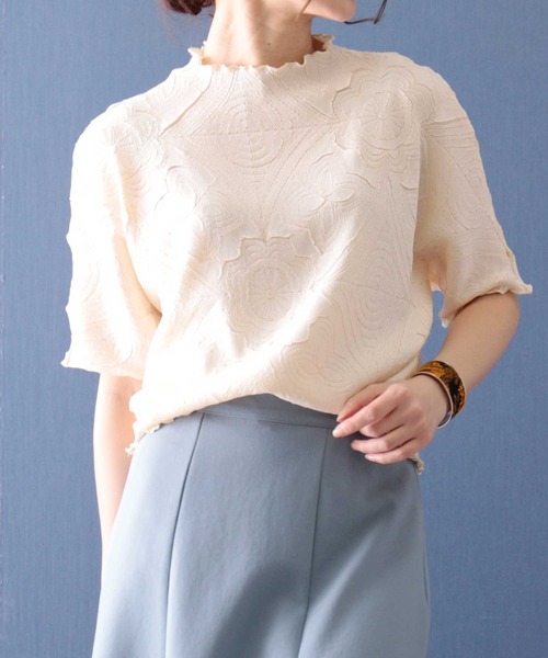 Sawa a la mode(サワアラモード)の「浮き上がるお花のドルマンスリーブトップス(Tシャツ/カットソー・レディース・ホワイト/グレー/ピンク/イエロー・FREE)」の2枚目の写真