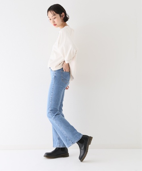SOMETHING(サムシング)の「【SOMETHING/サムシング】LISA FLARE(デニムパンツ・レディース・ライトブルー・36/34)」の3枚目の写真
