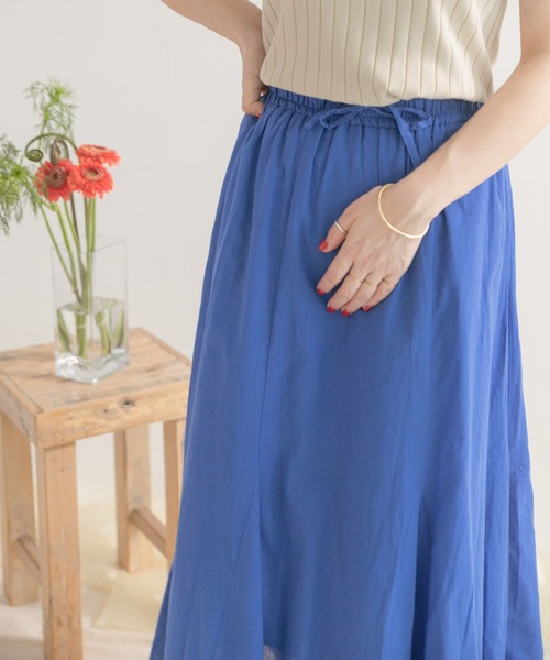 ITEMS URBANRESEARCH（アイテムズ アーバンリサーチ）の「ボイルギャザースカート（スカート・レディース・ブラウン/ブルー/チャコールグレー・FREE）」の11枚目の写真