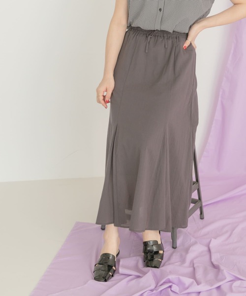 ITEMS URBANRESEARCH（アイテムズ アーバンリサーチ）の「ボイルギャザースカート（スカート・レディース・ブラウン/ブルー/チャコールグレー・FREE）」の19枚目の写真