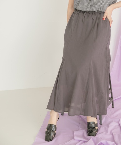 ITEMS URBANRESEARCH（アイテムズ アーバンリサーチ）の「ボイルギャザースカート（スカート・レディース・ブラウン/ブルー/チャコールグレー・FREE）」の20枚目の写真