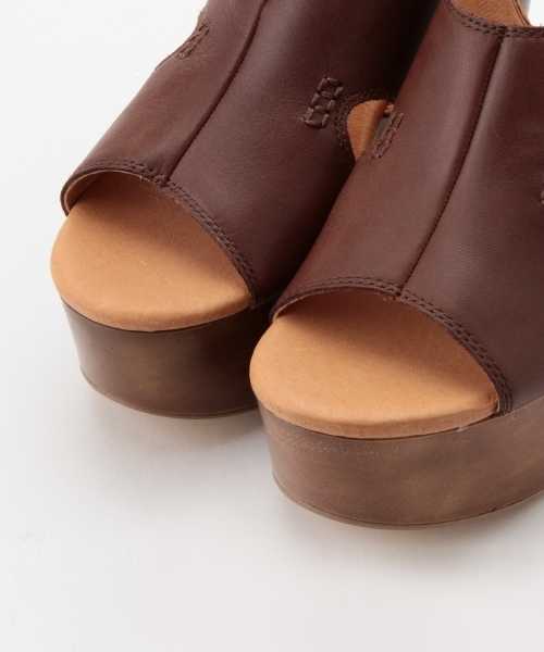 BEAMS LIGHTS Women's（ビームスライツ ウィメンズ）の「BEAMS LIGHTS / ヴァルキーウェッジ サンダル（サンダル・レディース・ホワイト/ブラウン/ネイビー/オフホワイト/ブラック/ブラウン系その他・38/36/37）」の20枚目の写真