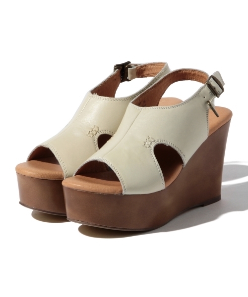 BEAMS LIGHTS Women's（ビームスライツ ウィメンズ）の「BEAMS LIGHTS / ヴァルキーウェッジ サンダル（サンダル・レディース・ホワイト/ブラウン/ネイビー/オフホワイト/ブラック/ブラウン系その他・38/36/37）」の9枚目の写真