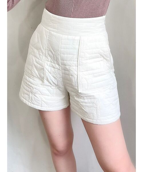 RESEXXY（リゼクシー）の「キルティングショートパンツ【セットアップ着用可能】（その他パンツ・レディース・アイボリー/ブラック/ピンク・FREE）」の2枚目の写真