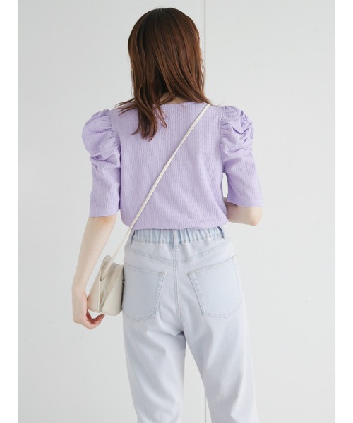 ehka sopo(エヘカソポ)の「パフスリーブプルオーバー(Tシャツ/カットソー・レディース・ブラック/グリーン/ラベンダー/キナリ・フリ-)」の7枚目の写真