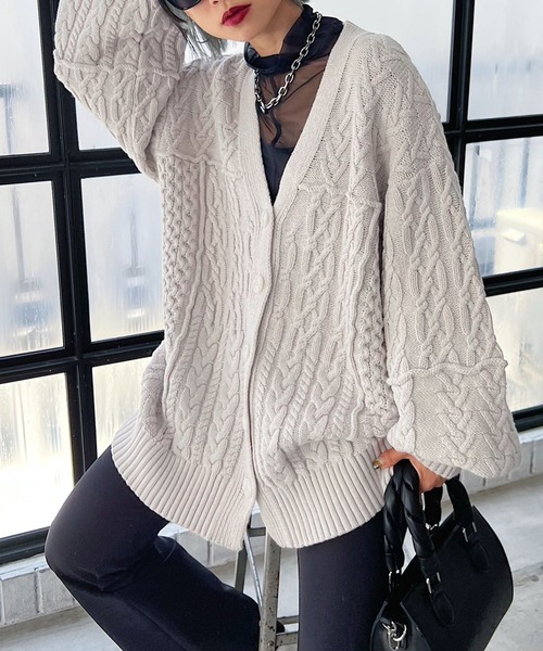 PAGEBOY(ページボーイ)の「ケーブルルーズカーディガン(カーディガン/ボレロ・レディース・オフホワイト/オレンジ/グレイッシュベージュ/ブラック・FREE)」の20枚目の写真