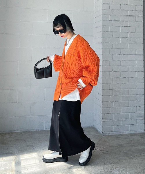 PAGEBOY(ページボーイ)の「ケーブルルーズカーディガン(カーディガン/ボレロ・レディース・オフホワイト/オレンジ/グレイッシュベージュ/ブラック・FREE)」の17枚目の写真