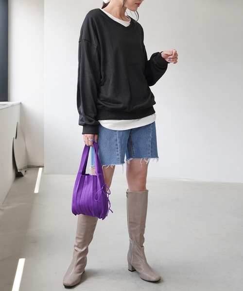 IAMUSE(アイアミューズ)の「Vネックスウェットトップス S0426【IAMUSE】(スウェット・レディース・ネイビー/グレー/ブラック/ベージュ・FREE)」の6枚目の写真