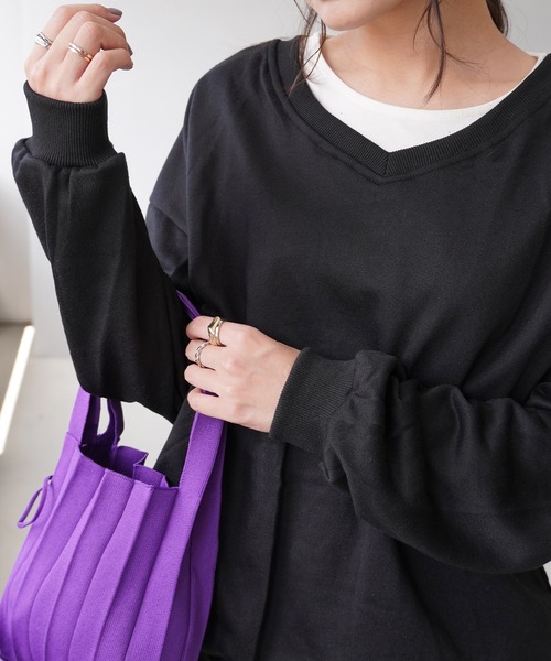 IAMUSE(アイアミューズ)の「Vネックスウェットトップス S0426【IAMUSE】(スウェット・レディース・ネイビー/グレー/ブラック/ベージュ・FREE)」の8枚目の写真