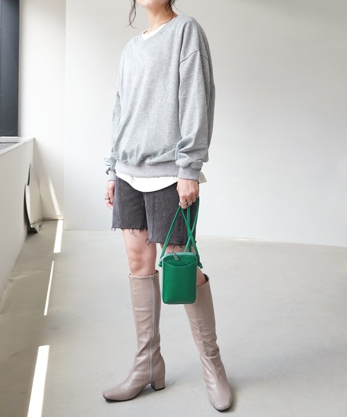 IAMUSE(アイアミューズ)の「Vネックスウェットトップス S0426【IAMUSE】(スウェット・レディース・ネイビー/グレー/ブラック/ベージュ・FREE)」の11枚目の写真