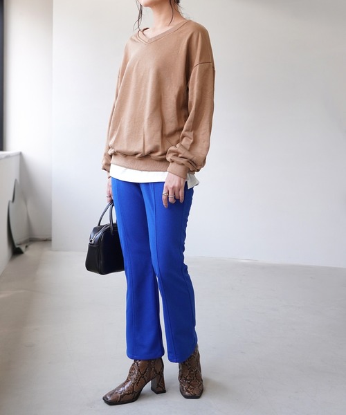 IAMUSE(アイアミューズ)の「Vネックスウェットトップス S0426【IAMUSE】(スウェット・レディース・ネイビー/グレー/ブラック/ベージュ・FREE)」の17枚目の写真