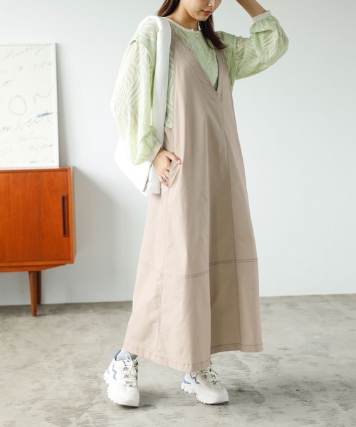 GeeRA(ジーラ)の「Vネックデザインジャンパースカート(ジャンパースカート・レディース・ライトベージュ/ブラック・LARGE/SMALL/MEDIUM)」の12枚目の写真