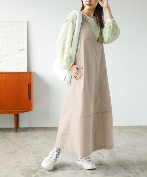 GeeRA(ジーラ)の「Vネックデザインジャンパースカート(ジャンパースカート・レディース・ライトベージュ/ブラック・LARGE/SMALL/MEDIUM)」の11枚目の写真