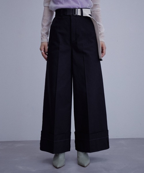 ADAM ET ROPE'（アダムエロペ）の「【セットアップ対応】ロールアップチノパンツ（チノパンツ・レディース・ブラック/キャメル・38/36）」の10枚目の写真