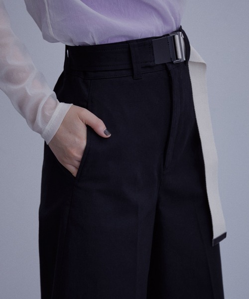 ADAM ET ROPE'（アダムエロペ）の「【セットアップ対応】ロールアップチノパンツ（チノパンツ・レディース・ブラック/キャメル・38/36）」の9枚目の写真