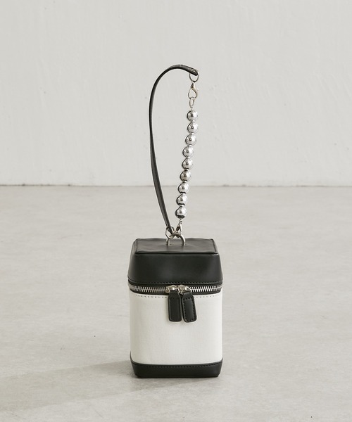 PAPILLONNER(パピヨネ)の「メタルボールバニティ/PAPILLONNER/パピヨネ(ハンドバッグ・レディース・ブラック/キャメル・FREE)」の19枚目の写真