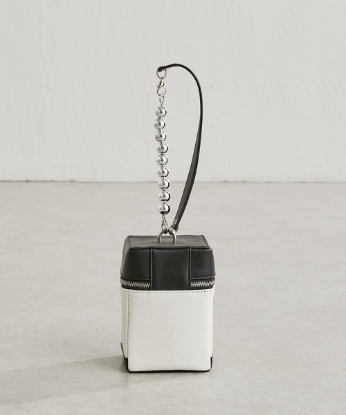 PAPILLONNER(パピヨネ)の「メタルボールバニティ/PAPILLONNER/パピヨネ(ハンドバッグ・レディース・ブラック/キャメル・FREE)」の21枚目の写真