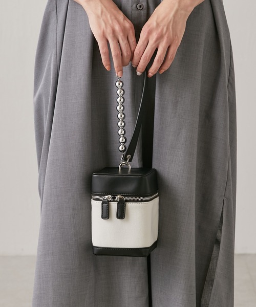 PAPILLONNER(パピヨネ)の「メタルボールバニティ/PAPILLONNER/パピヨネ(ハンドバッグ・レディース・ブラック/キャメル・FREE)」の7枚目の写真