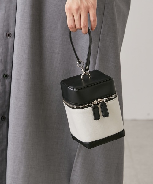 PAPILLONNER(パピヨネ)の「メタルボールバニティ/PAPILLONNER/パピヨネ(ハンドバッグ・レディース・ブラック/キャメル・FREE)」の10枚目の写真