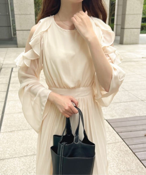 セール】オープンショルダーワンピース【ZOZOTOWN限定アイテム