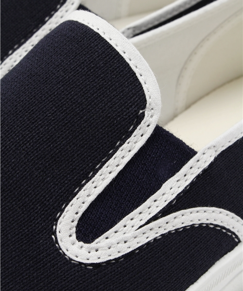 Champion(チャンピオン)の「日本製 ユニセックス チャンピオン スリッポン スニーカー CHAMPION SLIP-ON M160(スニーカー・レディース・グレー/ネイビー・22cm/22.5cm/23cm/23.5cm/24cm/24.5cm/26cm/26.5cm/27cm/27.5cm/25.5cm/25cm)」の7枚目の写真