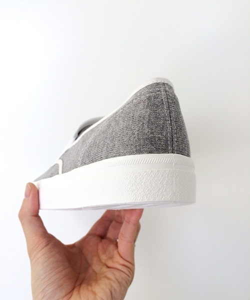 Champion(チャンピオン)の「日本製 ユニセックス チャンピオン スリッポン スニーカー CHAMPION SLIP-ON M160(スニーカー・レディース・グレー/ネイビー・22cm/22.5cm/23cm/23.5cm/24cm/24.5cm/26cm/26.5cm/27cm/27.5cm/25.5cm/25cm)」の20枚目の写真