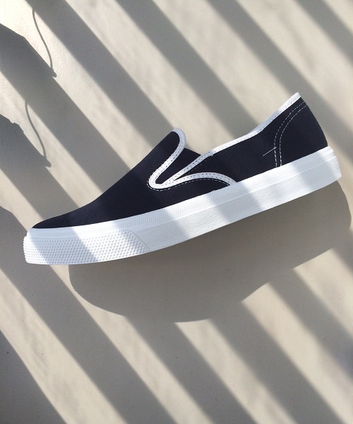 Champion(チャンピオン)の「日本製 ユニセックス チャンピオン スリッポン スニーカー CHAMPION SLIP-ON M160(スニーカー・レディース・グレー/ネイビー・22cm/22.5cm/23cm/23.5cm/24cm/24.5cm/26cm/26.5cm/27cm/27.5cm/25.5cm/25cm)」の21枚目の写真