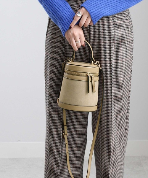 GeeRA（ジーラ）の「2WAYバニティバッグ（ショルダーバッグ・レディース・カーキ/ブラック/ベージュ/ブラウン/レッド・FREE）」の4枚目の写真