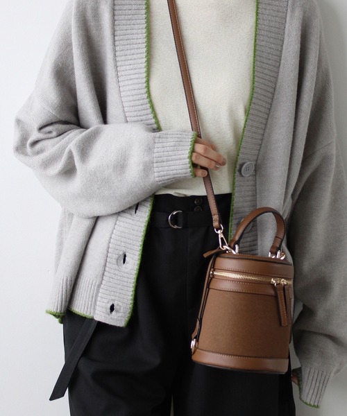 GeeRA（ジーラ）の「2WAYバニティバッグ（ショルダーバッグ・レディース・カーキ/ブラック/ベージュ/ブラウン/レッド・FREE）」の3枚目の写真