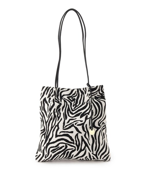 SHOO・LA・RUE(シューラルー)の「◆つまみハンドルトート(トートバッグ・レディース・ベージュ系/ブラック/グレー/ベージュ系6/ブラック系3/ブラウン系6・00)」の3枚目の写真