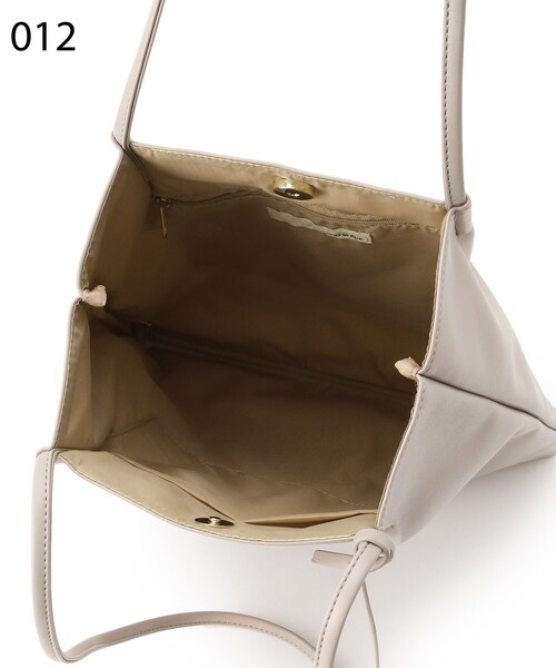SHOO・LA・RUE(シューラルー)の「◆つまみハンドルトート(トートバッグ・レディース・ベージュ系/ブラック/グレー/ベージュ系6/ブラック系3/ブラウン系6・00)」の10枚目の写真