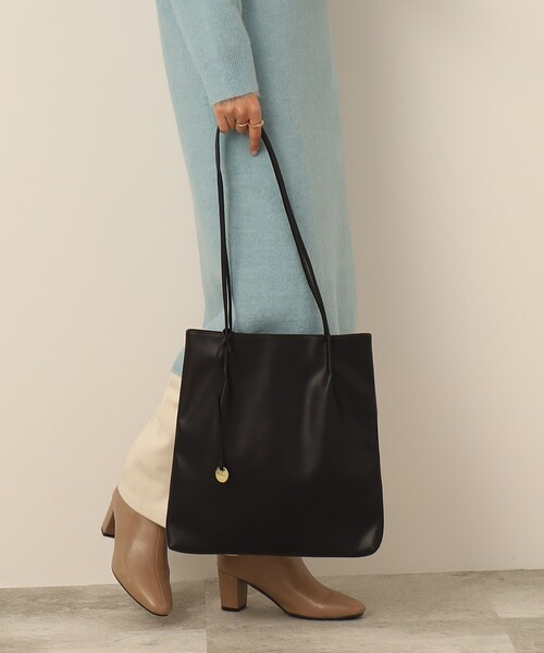 SHOO・LA・RUE(シューラルー)の「◆つまみハンドルトート(トートバッグ・レディース・ベージュ系/ブラック/グレー/ベージュ系6/ブラック系3/ブラウン系6・00)」の20枚目の写真