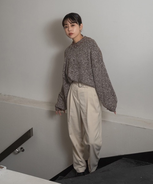 Amiur（エミレ）の「mix crew neck knit（ニット/セーター・レディース・ブラウン/グレー/ピンク・FREE）」の4枚目の写真