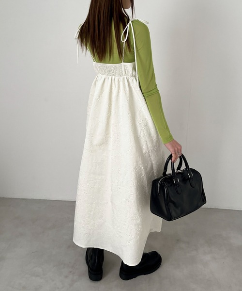 EPIMI E'PIMMY（エピミエピミー）の「ふくれジャガードボリュームキャミワンピ（ワンピース・レディース・ブラック/アイボリー・MEDIUM）」の4枚目の写真