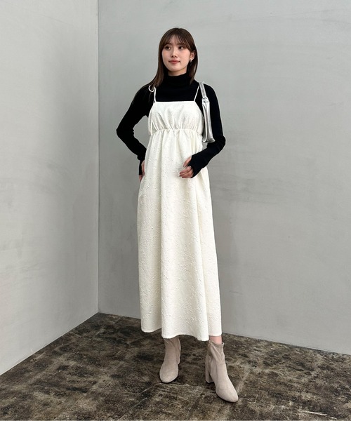 EPIMI E'PIMMY（エピミエピミー）の「ふくれジャガードボリュームキャミワンピ（ワンピース・レディース・ブラック/アイボリー・MEDIUM）」の11枚目の写真