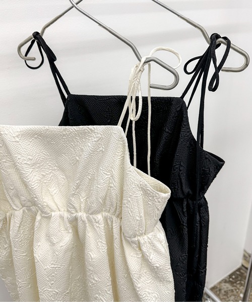 EPIMI E'PIMMY（エピミエピミー）の「ふくれジャガードボリュームキャミワンピ（ワンピース・レディース・ブラック/アイボリー・MEDIUM）」の13枚目の写真