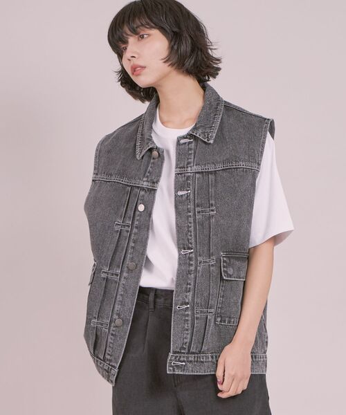 FFEIN(フェイン)の「【FFEIN(フェイン)】DENIM VEST / ケミカルウォッシュ オーバーサイズ デニム ベスト(ベスト・メンズ・オフホワイト/ブラック/ネイビー・MEDIUM/LARGE)」の9枚目の写真