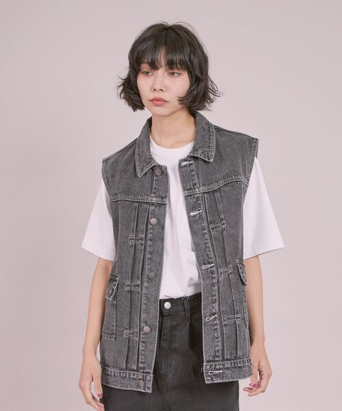 FFEIN(フェイン)の「【FFEIN(フェイン)】DENIM VEST / ケミカルウォッシュ オーバーサイズ デニム ベスト(ベスト・メンズ・オフホワイト/ブラック/ネイビー・MEDIUM/LARGE)」の19枚目の写真