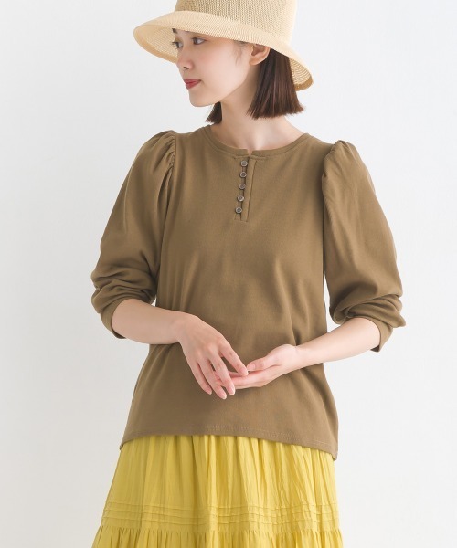 OMNES（オムネス）の「リブパワーショルダー長袖プルオーバー（その他トップス・レディース・オレンジ/ホワイト系その他/アイボリー/ブラック/オリーブ・FREE）」の5枚目の写真