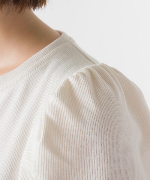 OMNES（オムネス）の「リブパワーショルダー長袖プルオーバー（その他トップス・レディース・オレンジ/ホワイト系その他/アイボリー/ブラック/オリーブ・FREE）」の9枚目の写真
