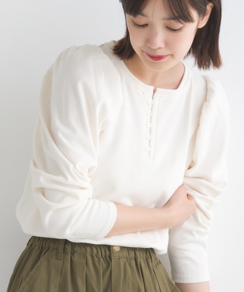 OMNES（オムネス）の「リブパワーショルダー長袖プルオーバー（その他トップス・レディース・オレンジ/ホワイト系その他/アイボリー/ブラック/オリーブ・FREE）」の17枚目の写真