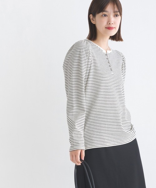 OMNES（オムネス）の「リブパワーショルダー長袖プルオーバー（その他トップス・レディース・オレンジ/ホワイト系その他/アイボリー/ブラック/オリーブ・FREE）」の20枚目の写真