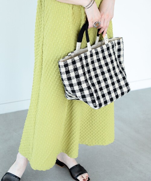 Ray BEAMS（レイビームス）の「Lilas Campbell × Ray BEAMS / 別注 チェック トートバッグ（トートバッグ・レディース・マルチ/ブラック・ONE SIZE）」の3枚目の写真