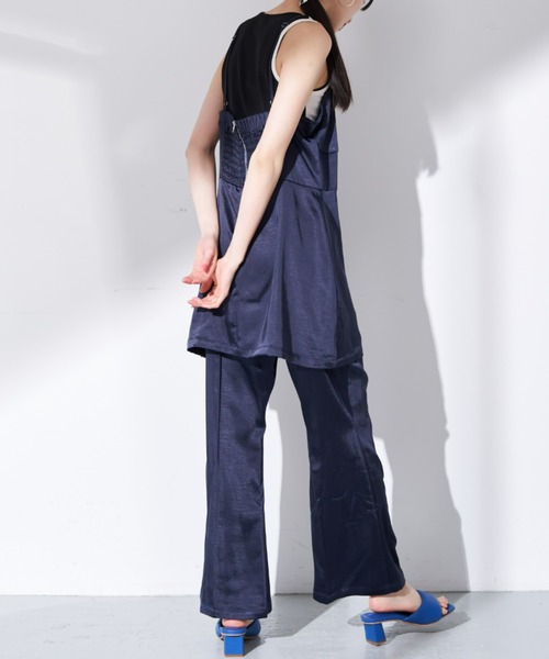 Solace（ソレイス）の「サテンキャミサロペット（サロペット/オーバーオール・レディース・ネイビー/ブラック・L/M）」の18枚目の写真