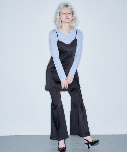 Solace（ソレイス）の「サテンキャミサロペット（サロペット/オーバーオール・レディース・ネイビー/ブラック・L/M）」の4枚目の写真