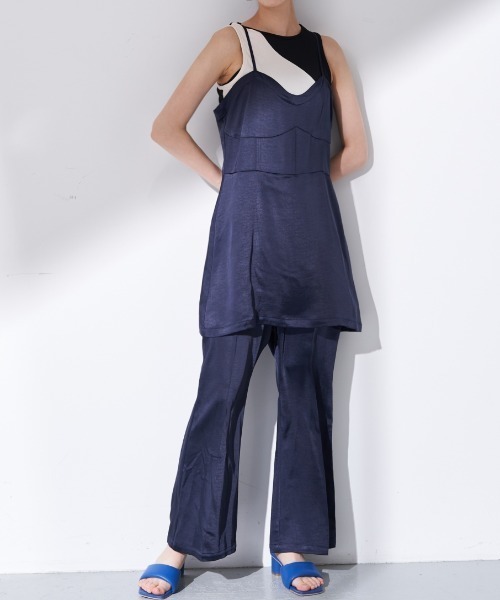 Solace（ソレイス）の「サテンキャミサロペット（サロペット/オーバーオール・レディース・ネイビー/ブラック・L/M）」の15枚目の写真