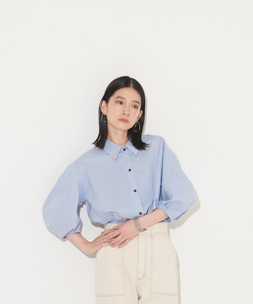 NOMINE(ノミネ)の「タックボリューム5分袖シャツ(シャツ/ブラウス・レディース・ブラック/カーキ/サックスブルー/ホワイト・フリー)」の4枚目の写真